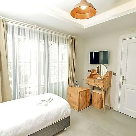Sulty's Village Center Hotel *
